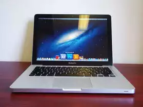 Apple MacBook Pro 13.3" Laptop (Mid 2010