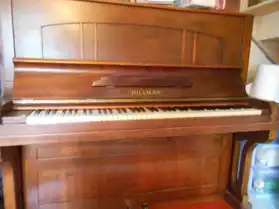 piano droit HILMARR