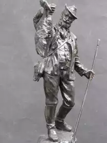 Chasseur et sa prise.Sculpture bronze.