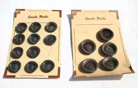 2 plaques de boutons anciens 17 boutons