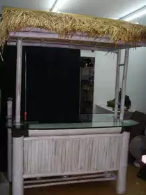 magnifique bar et verre bambou