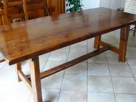 TABLE ORIGINALE EN SAPIN MASSIF