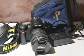 NIKON D90 +16-85mm+sacoche+ livre