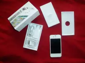 Magnifique iPhone 4S blanc 64Go débloque