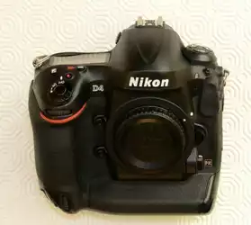 Boîtier Nikon D4 sous garantie
