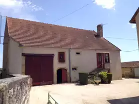 Maison d'habitation entre Autun et Arnay