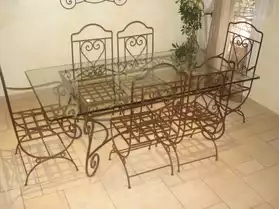 Table et chaises en fer forgé artisanal