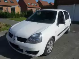 Renault Clio 2.2