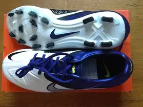 Chaussures foot nike ctr360 neuves, p 41