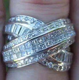 bague de mariage avec diamant