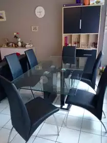 Table de salle à manger + 6 chaises