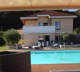 villa maison luxe piscine colombe lyon