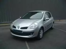 Renault Clio iii (2) 1.5 dci 85