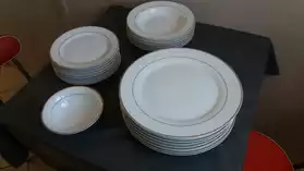 Vente vaisselle en porcelaine véritable