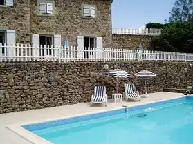 Bastide Ardéchoise, gîte et piscines