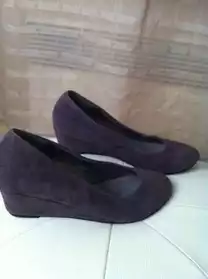 Jolie chaussure grise talon compensé P37