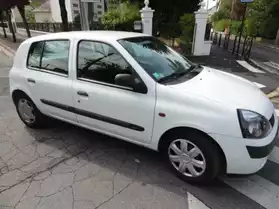 Renault Clio 2.2
