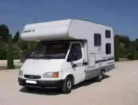 donne camping Car type Ford Transit