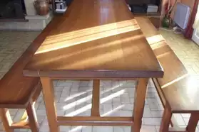Table en chêne massif + 2 bancs