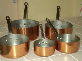 lot de casserole en cuivre