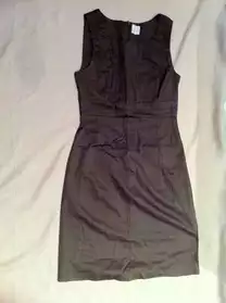 Jolie robe marron T36