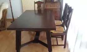 Table et 6chaises+ vaisselier