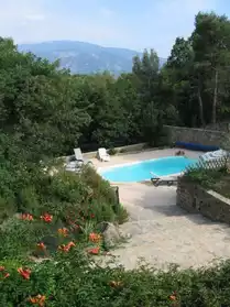 villa avec piscine chauffée