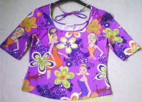T shirt à motif violet t 44( 6euros)