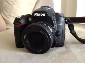 Nikon D90 12 MP - noir excellent avec 28