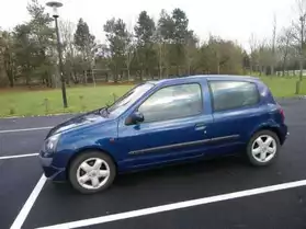 Renault Clio ii (2) 1.6 16s dynamique 3p