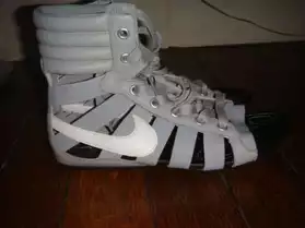 sandales grise