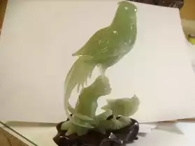 statue jade