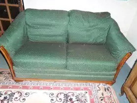 canapé et un fauteuil