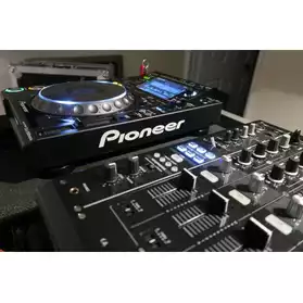 Pioneer DJ CDJ 2000 Nexus Pair + DJM900N