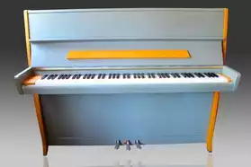 Unique, piano design pop art !!!