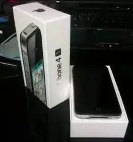 iPhone 4S 64 Go Noir et accessoires