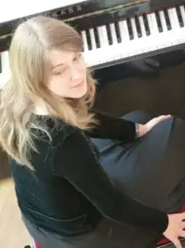 Prof experimentée donne cours de piano