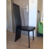 5 chaises noires Design