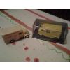 2 camionettes miniatures