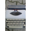 machine a écrire modele Tippa Adler