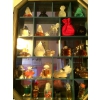 vitrine miniatures de parfums
