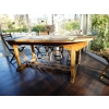 table de jardin en bois et chaises