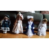 Belles petites poupées de collection