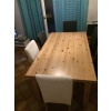 Table en bois rectangulaire